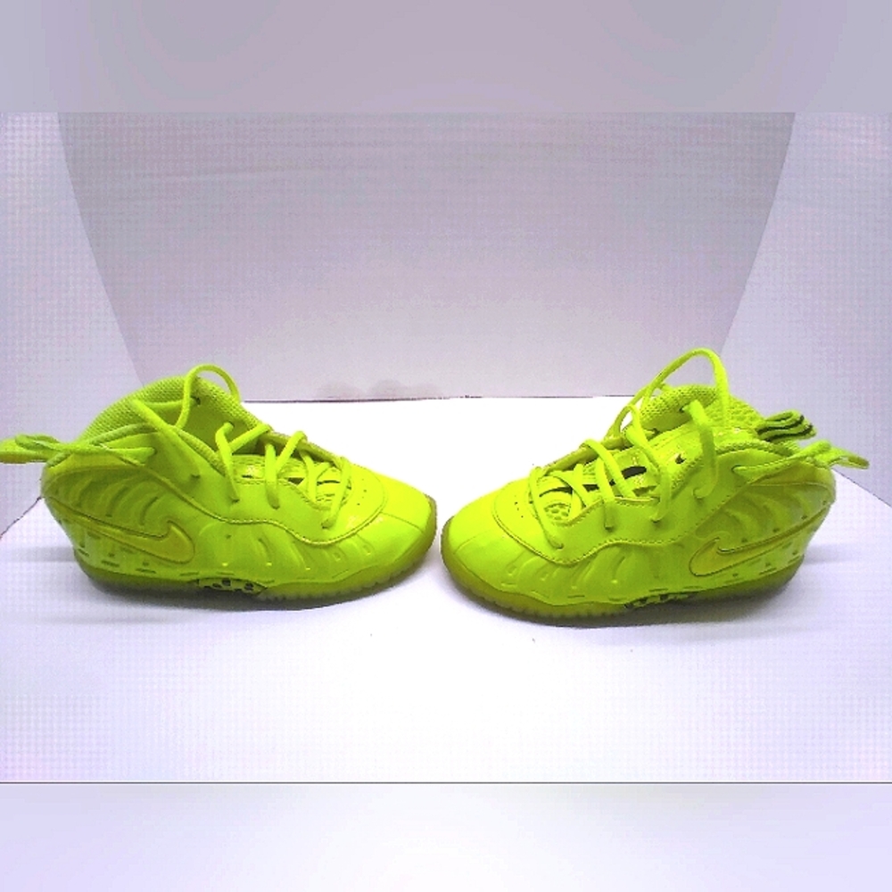 NIKE AIR FOAMPOSITE PRO 'VOLT'